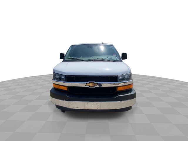 2025 Chevrolet Express LT