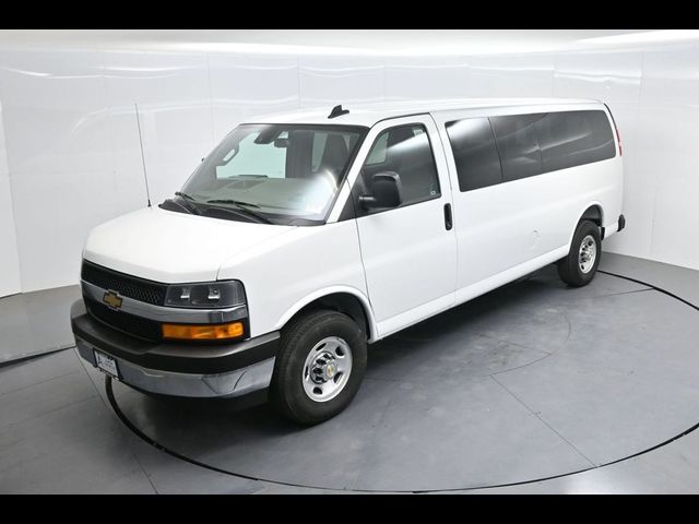 2025 Chevrolet Express LT