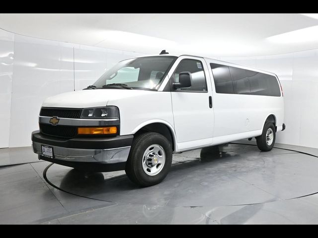 2025 Chevrolet Express LT