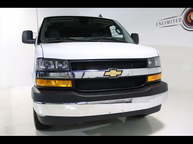 2025 Chevrolet Express LT