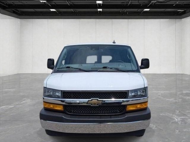 2025 Chevrolet Express LT