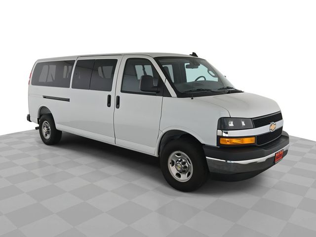 2025 Chevrolet Express LT