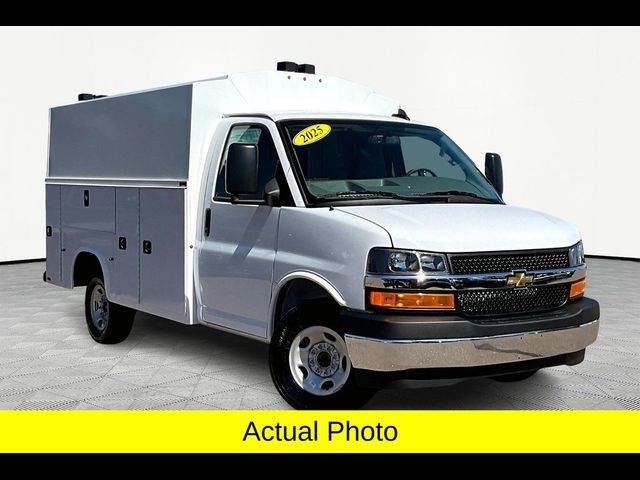 2025 Chevrolet Express Base