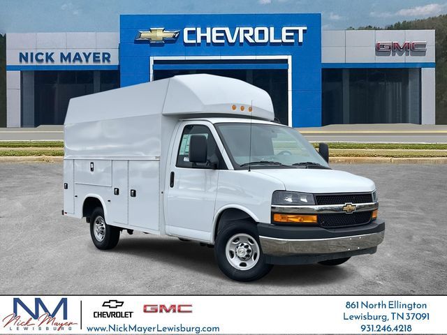 2025 Chevrolet Express Base
