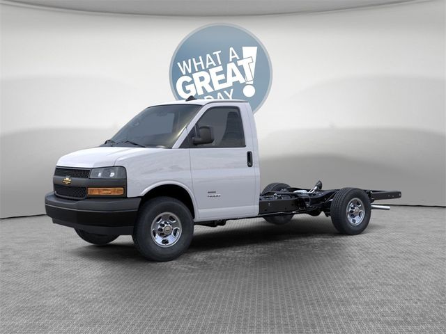 2025 Chevrolet Express Base