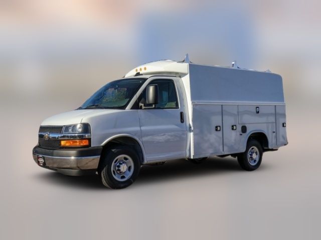 2025 Chevrolet Express Base