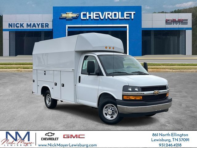 2025 Chevrolet Express Base