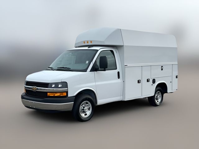 2025 Chevrolet Express Base