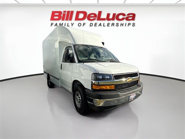 2025 Chevrolet Express Base