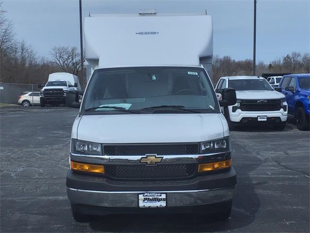 2025 Chevrolet Express Base