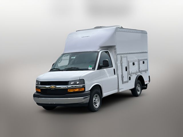 2025 Chevrolet Express Base