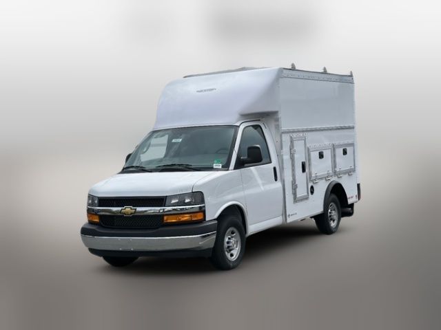 2025 Chevrolet Express Base