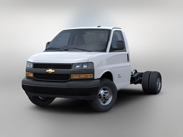2025 Chevrolet Express Base
