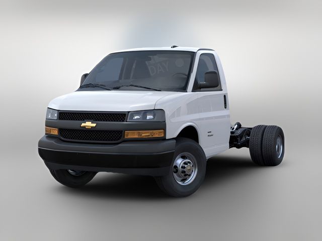 2025 Chevrolet Express Base