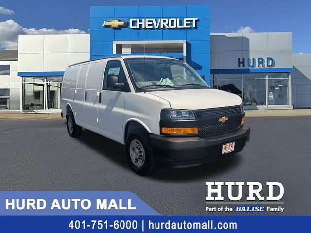 2025 Chevrolet Express Base
