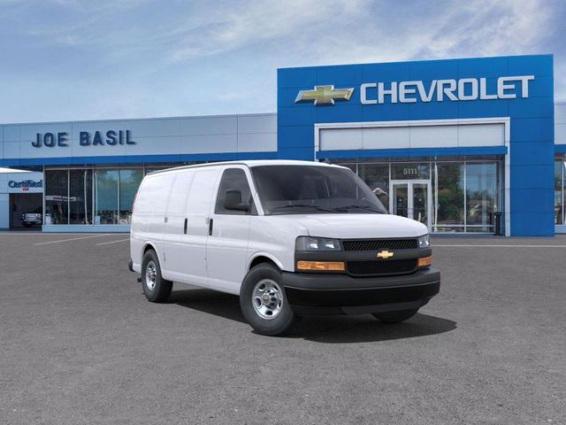 2025 Chevrolet Express Base