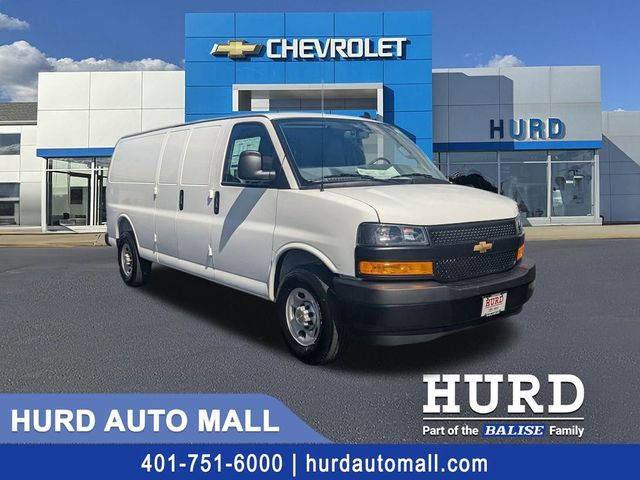 2025 Chevrolet Express Base