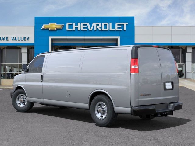 2025 Chevrolet Express Base