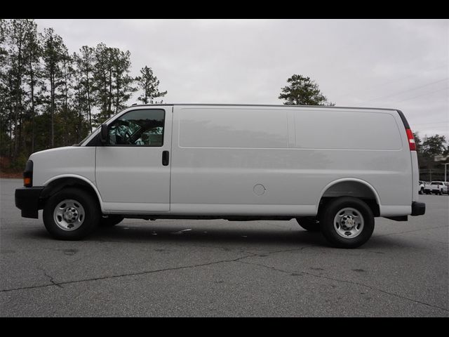 2025 Chevrolet Express Base