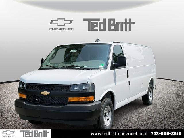 2025 Chevrolet Express Base