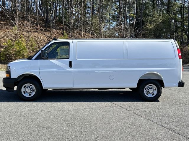 2025 Chevrolet Express Base