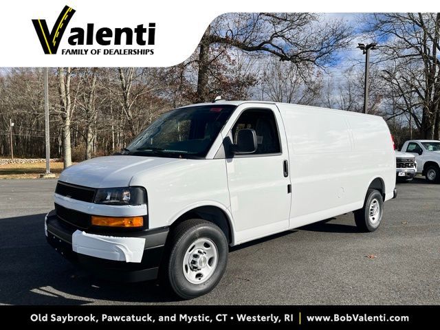2025 Chevrolet Express Base