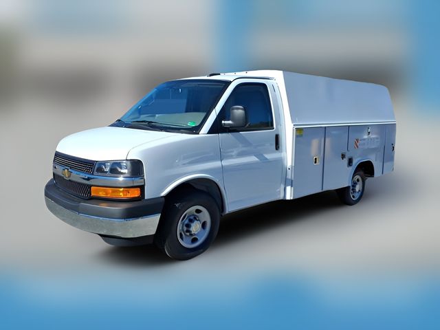 2025 Chevrolet Express Base