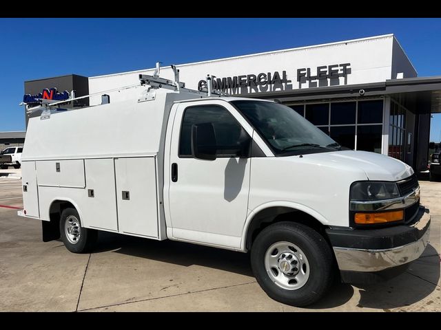 2025 Chevrolet Express Base