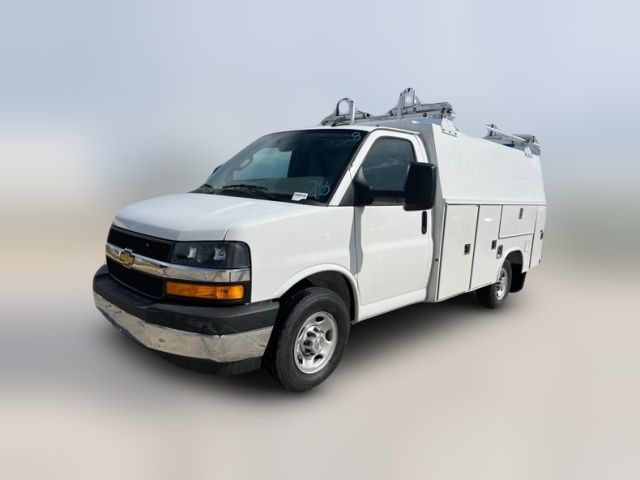 2025 Chevrolet Express Base