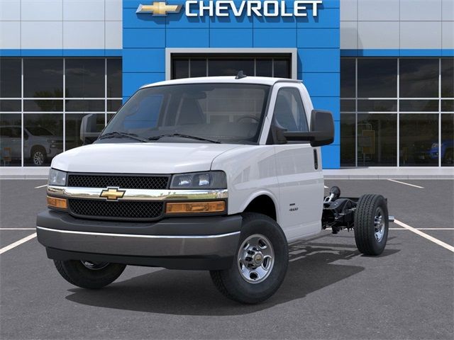 2025 Chevrolet Express Base