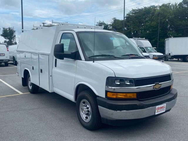 2025 Chevrolet Express Base