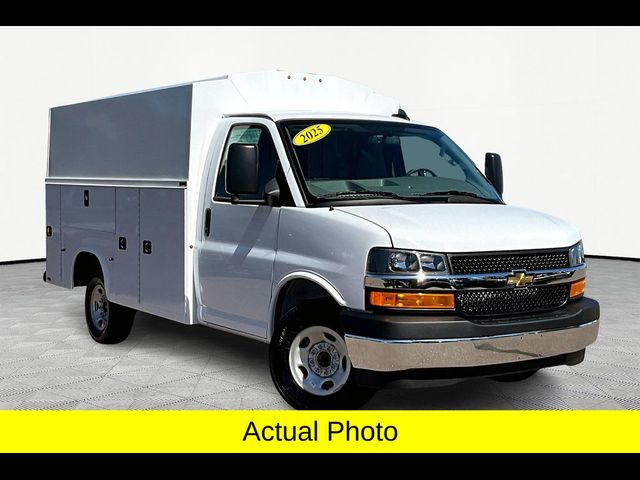 2025 Chevrolet Express Base