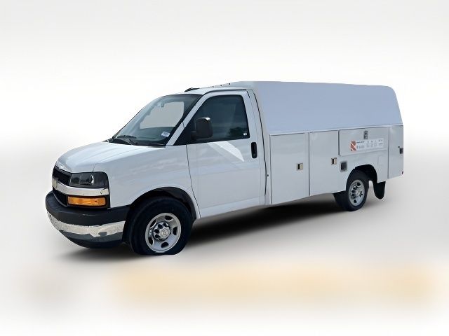 2025 Chevrolet Express Base