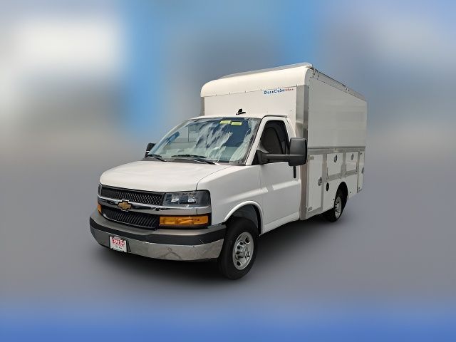 2025 Chevrolet Express Base