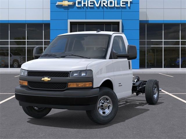 2025 Chevrolet Express Base