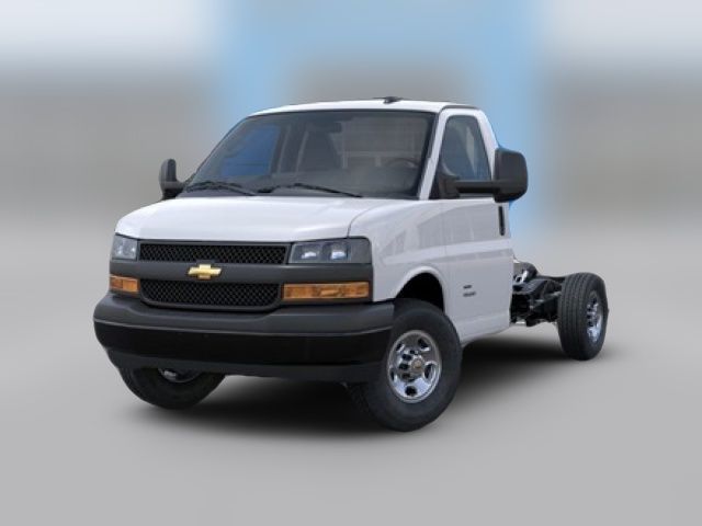2025 Chevrolet Express Base