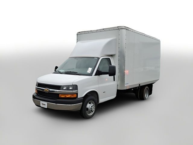 2025 Chevrolet Express Base