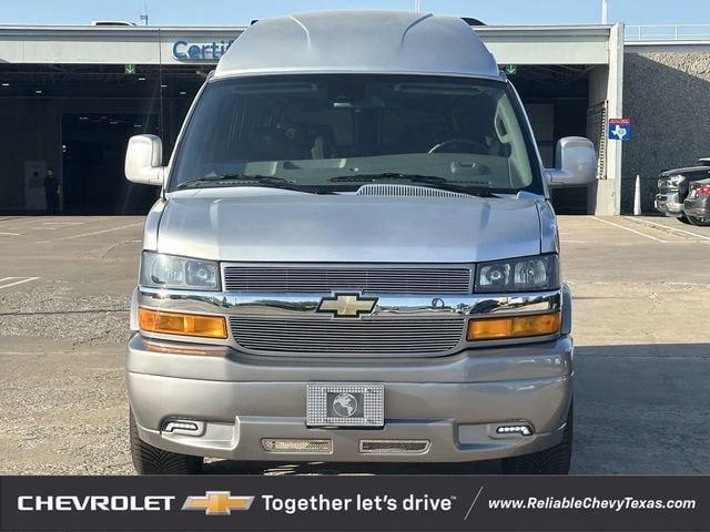 2025 Chevrolet Express Base