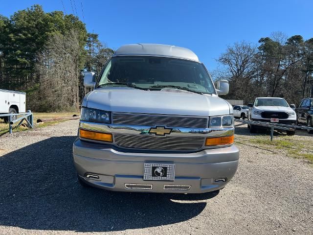 2025 Chevrolet Express Base