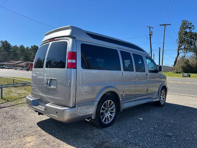 2025 Chevrolet Express Base