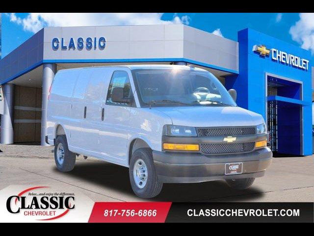 2025 Chevrolet Express Base