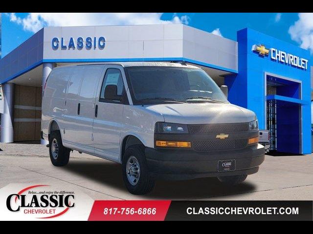 2025 Chevrolet Express Base