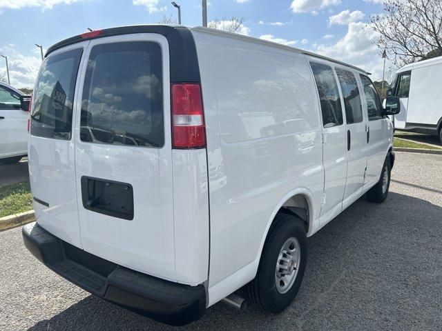 2025 Chevrolet Express Base