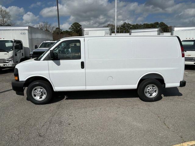 2025 Chevrolet Express Base