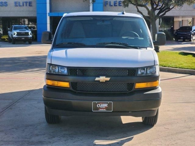 2025 Chevrolet Express Base