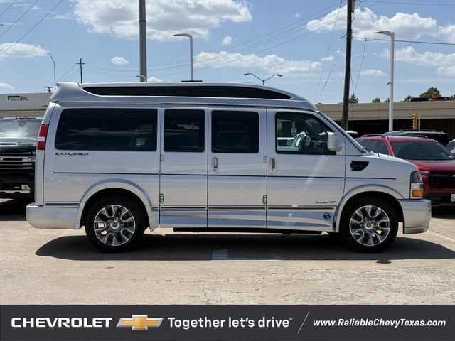 2025 Chevrolet Express Base