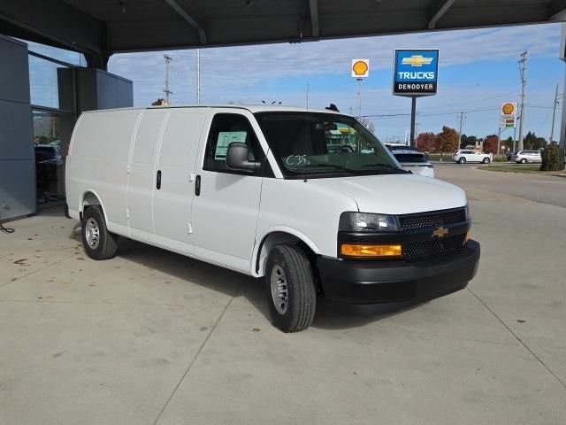 2025 Chevrolet Express Base
