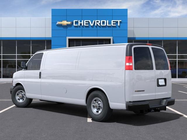 2025 Chevrolet Express Base