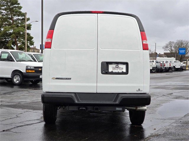 2025 Chevrolet Express Base