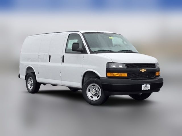 2025 Chevrolet Express Base